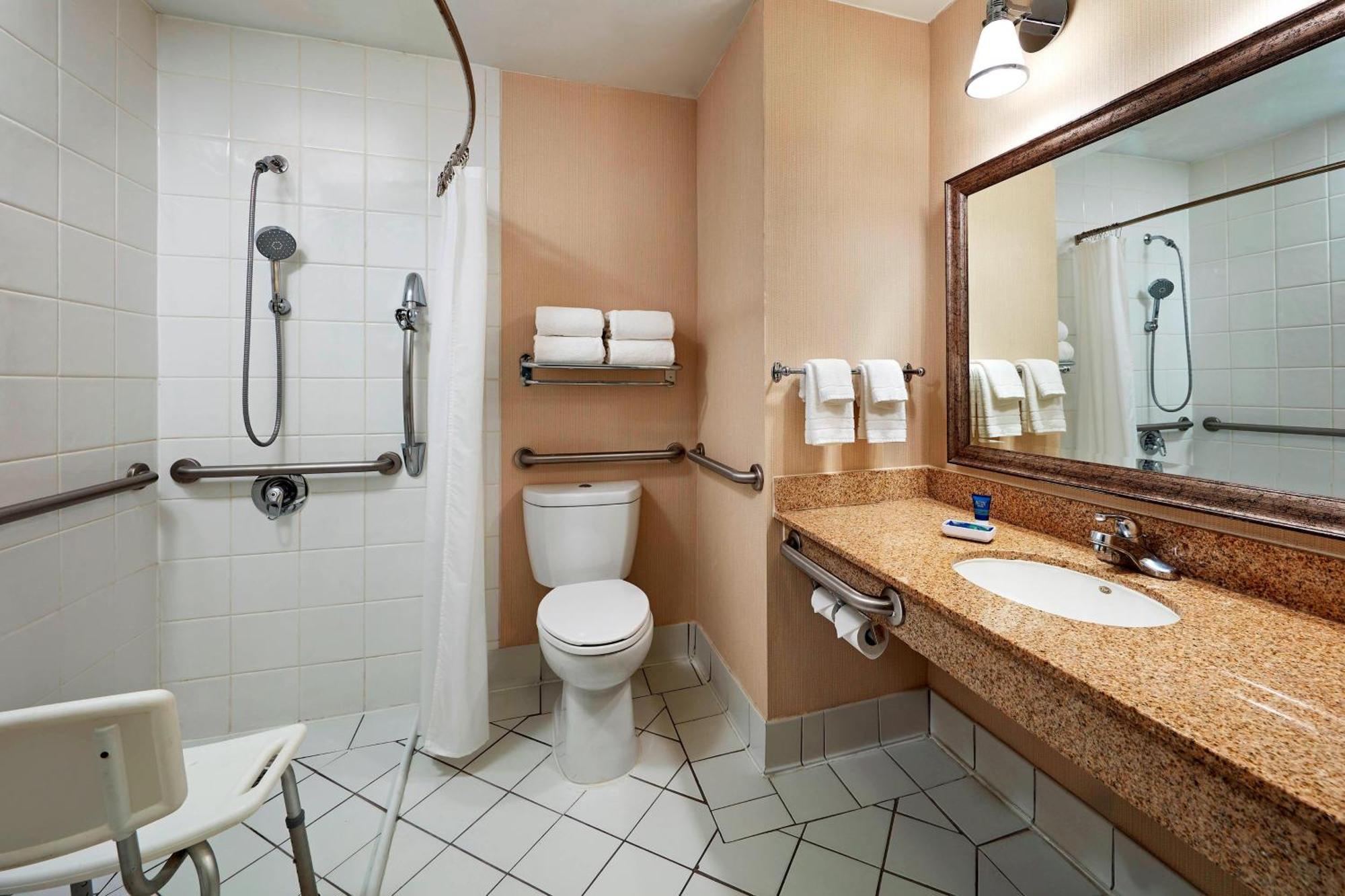 Four Points By Sheraton Pleasanton Exterior photo