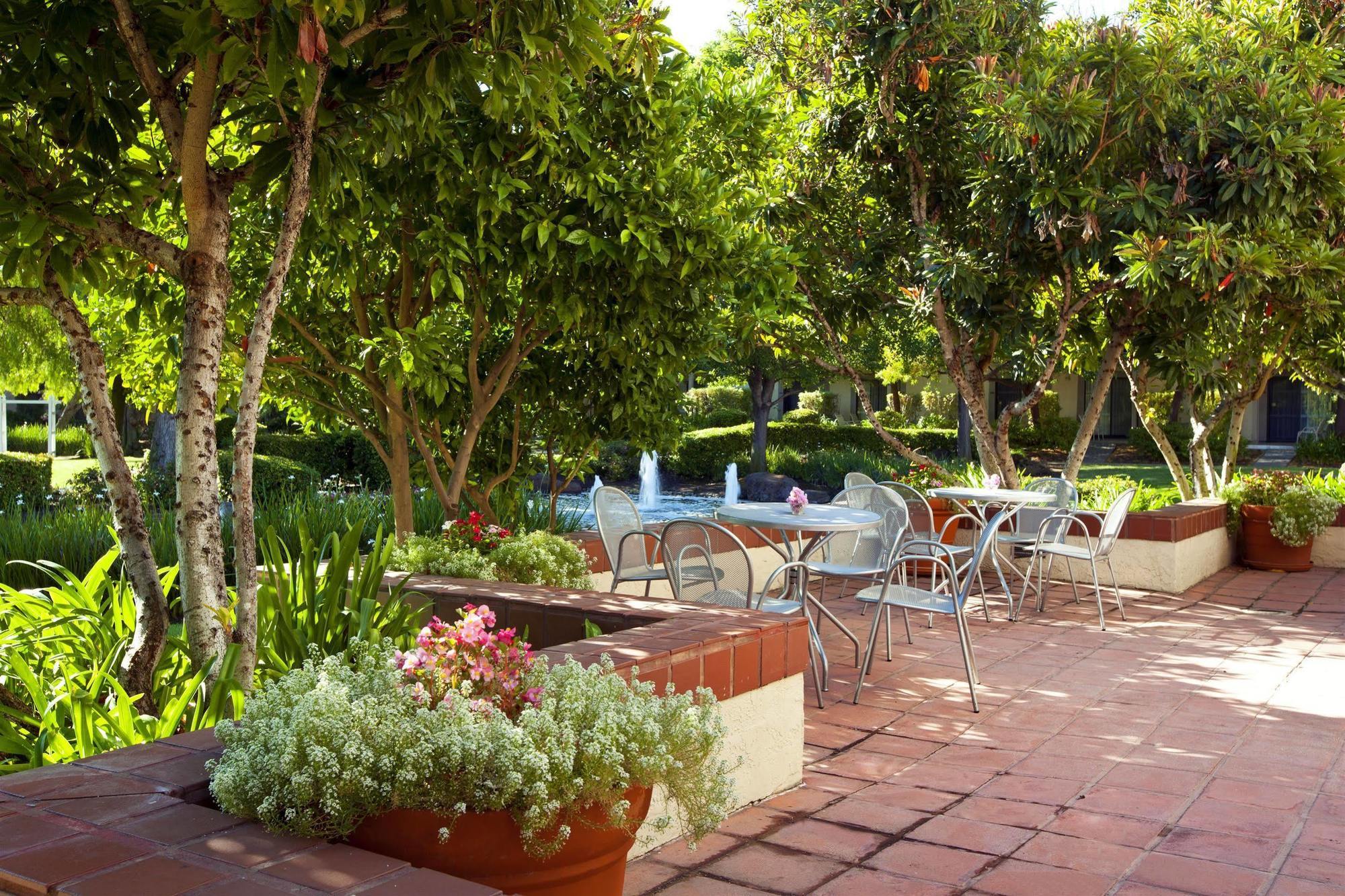 Four Points By Sheraton Pleasanton Restaurant photo